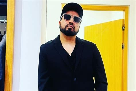 Mega Star Mika Singh Cancels İstanbul Concert Leaving Fans Bewildered! A Tale of Missed Beats and Bollywood Dreams Gone Sour